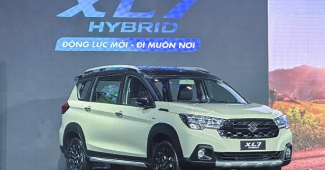 Giá xe Suzuki XL7 tháng 5/2025, ưu đãi 50% phí trước bạ và tặng phụ kiện