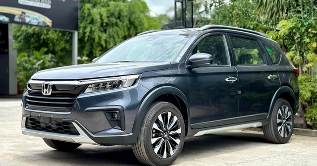 Giá xe Honda BR-V tháng 5/2025, tặng 50% lệ phí trước bạ