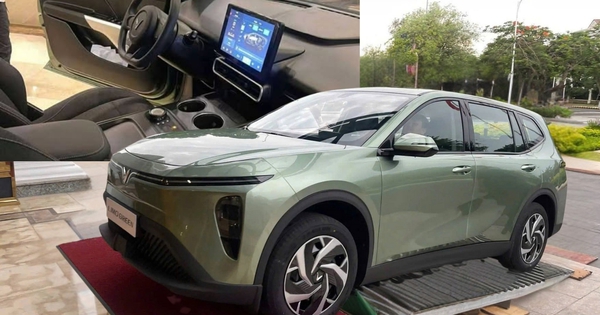VinFast Limo Green lộ ảnh nội thất thực tế: Nhiều điểm gợi liên tưởng đến VF 3, VF 5, kỳ vọng có HUD thay cụm đồng hồ