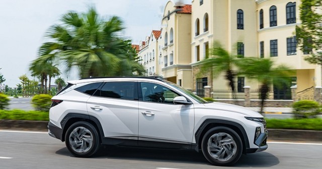 Giá xe Hyundai Tucson tháng 7/2025, bản N Line 989 triệu đồng
