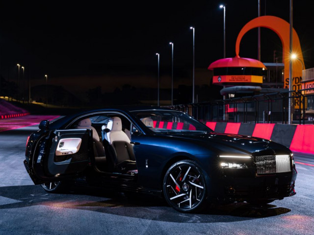 Rolls-Royce Black Badge Spectre - Tuyên ngôn đỉnh cao cho kỷ nguyên xe điện siêu sang