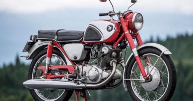 Vì sao huyền thoại Honda Dream từng là “cơn ác mộng”?