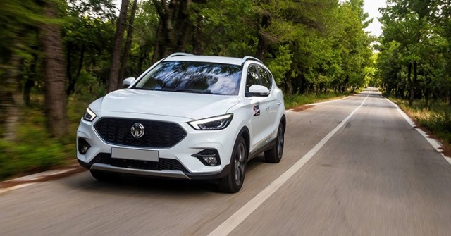 Giá xe MG ZS niêm yết và lăn bánh tháng 1/2025