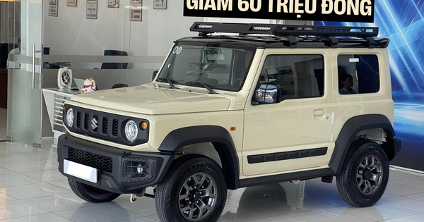 Suzuki Jimny giảm giá 60 triệu, xe mới rẻ hơn cả bản lướt, có người định mua cũ nay vội 