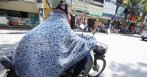 Những lưu ý cho chị em khi đi xe máy dưới trời nắng nóng để tránh tai nạn