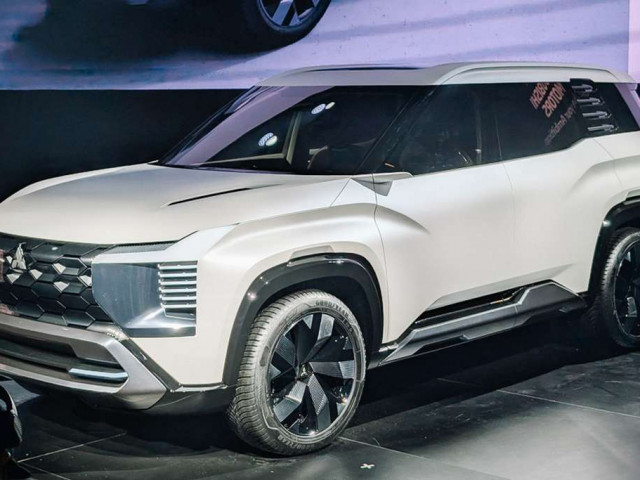 Mitsubishi chuẩn bị ra mắt SUV 7 chỗ mới tại Việt Nam: Khả năng là mẫu DST Concept