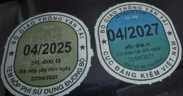 Bộ Xây dựng đề xuất bỏ tem thu phí sử dụng đường bộ dán trên ô tô