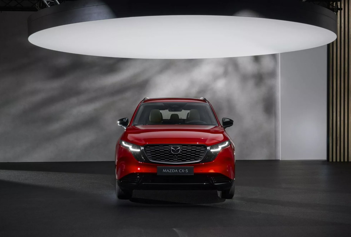 Mazda CX-5 thế hệ mới ra mắt: Tinh chỉnh thiết kế, nâng cấp nội thất, sắp có bản hybrid