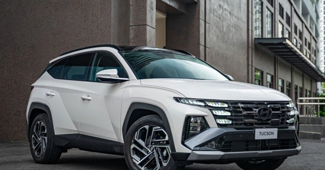 Hyundai Tucson 2025 còn "thơm mùi mới" bán lại với giá rẻ giật mình