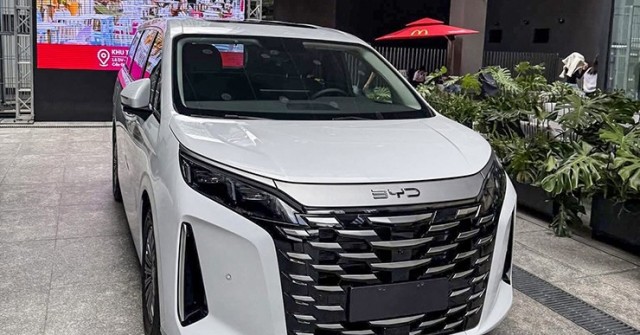 Thêm mẫu xe MPV mới về VN, KIA Carnival thêm đối thủ mới