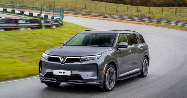 Giá xe VinFast VF 9 lăn bánh tháng 8/2025