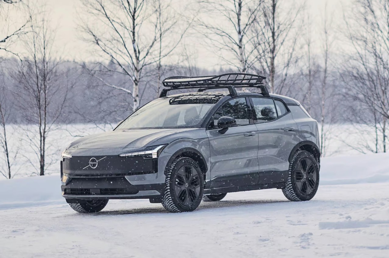 Volvo EX30 Cross Country ra mắt: Phiên bản địa hình cho những tín đồ yêu thiên nhiên