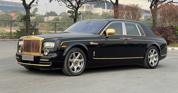 Rolls-Royce Phantom hàng độc giá 9,5 tỷ đồng tại Việt Nam: Mạ vàng 24K từ ngoài vào trong, nhiều chi tiết chạm khắc hình rồng