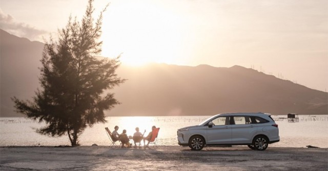 Giá xe Toyota Veloz Cross tháng 5/2025, hỗ trợ 50% lệ phí trước bạ