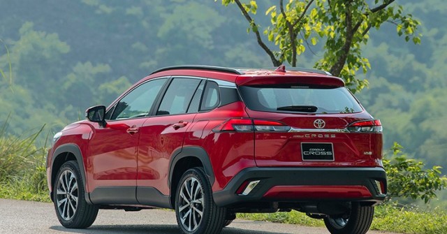 Giá xe Toyota Corolla Cross tháng 6/2025, bản V từ 820 triệu đồng