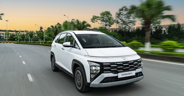 Giá xe Hyundai Stargazer lăn bánh kèm ưu đãi tháng 6/2025