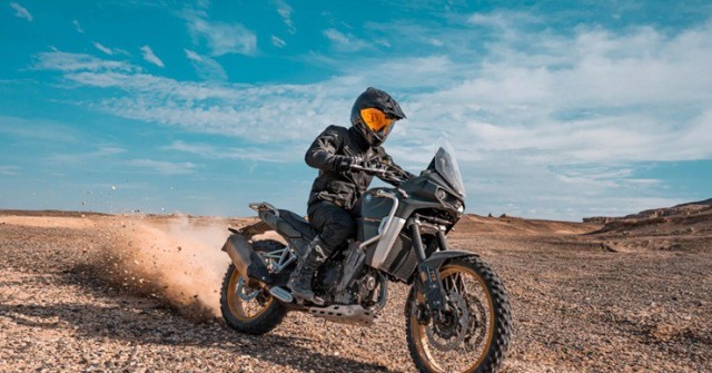 Kove 800X Adventure - mô tô đa dụng khiến thị trường "chao đảo"