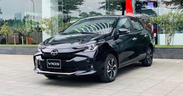 Sau nhiều tháng liền bùng nổ, vì sao doanh số Toyota 