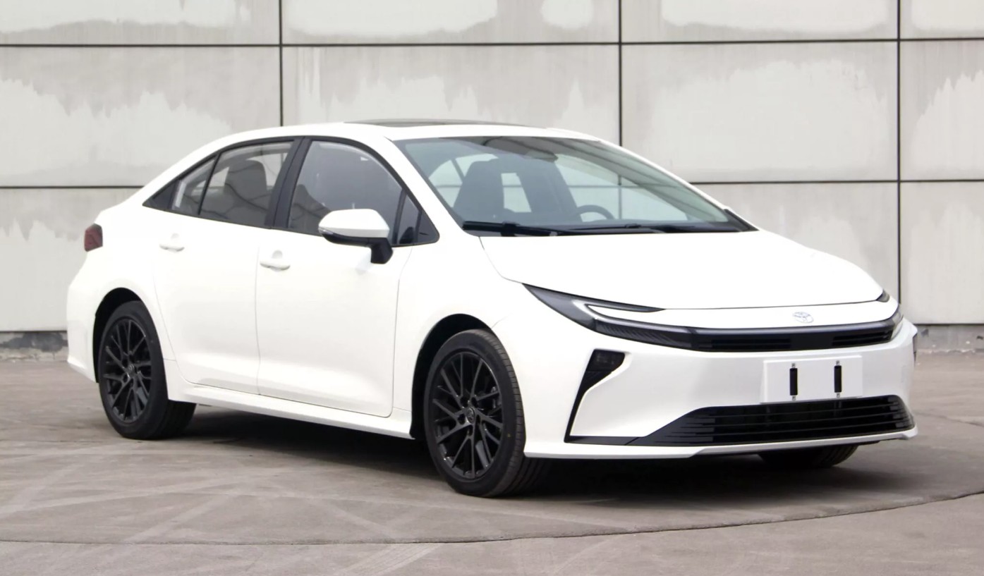 Toyota Corolla bản nâng cấp lộ diện với thiết kế hiện đại hơn