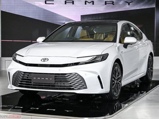 Toyota Camry thế hệ mới ra mắt tại Thái Lan, giá quy đổi từ 1,1 tỷ VNĐ