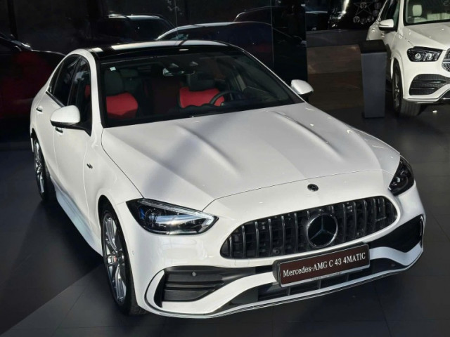 Mercedes-AMG C 43 2025 tại Việt Nam thêm trang bị, tăng giá thêm 30 triệu đồng