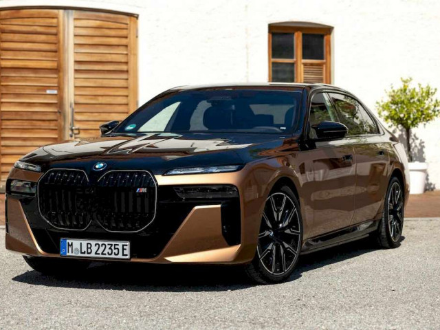 BMW là thương hiệu ô tô hạng sang bán chạy nhất thế giới năm 2024