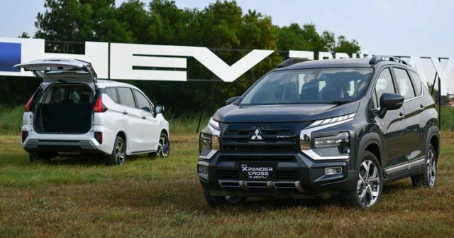 Dè chừng Xpander Cross 2023, chờ Xpander Cross HEV Play