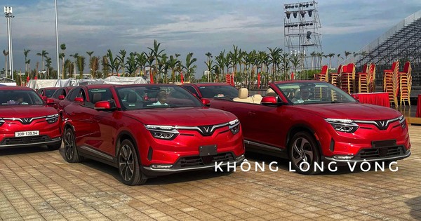 Cơ hội xem tận mắt bộ đôi VinFast VF 8 mui trần tại Hải Phòng: Thiết kế như xe thương mại, có 2 phiên bản