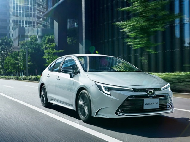 Toyota Corolla Altis 2025 chính thức bỏ động cơ xăng, chuyển hoàn toàn sang hybrid
