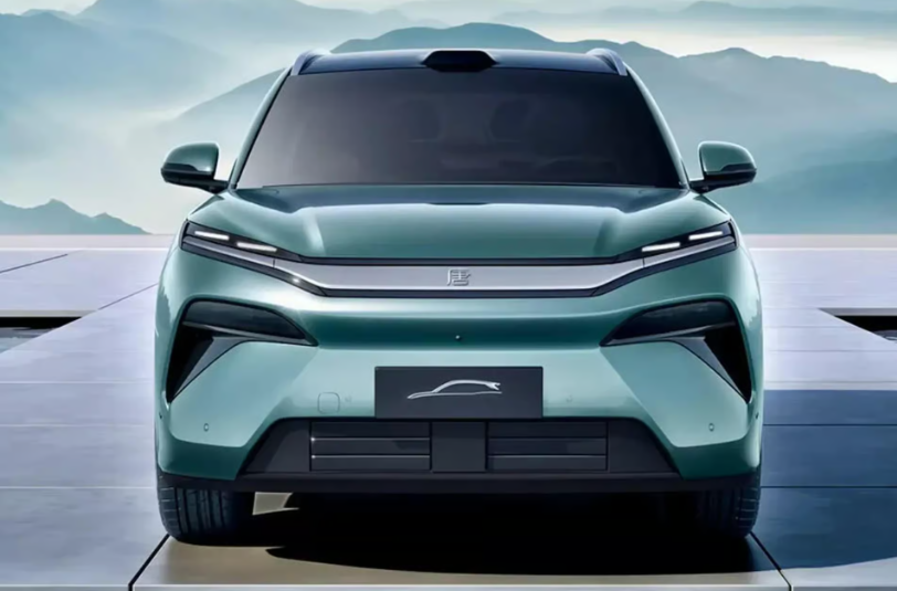 BYD Sealion 8 ra mắt: SUV hybrid 7 chỗ, tăng tốc dưới 5 giây