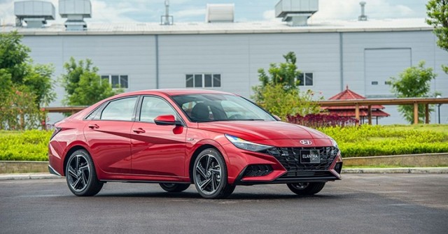 Giá xe Hyundai Elantra tháng 6/2025, sedan hạng C từ 579 triệu đồng