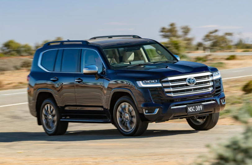 Toyota Land Cruiser 300 Hybrid chốt lịch ra mắt toàn cầu