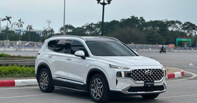 Hyundai Santa Fe máy dầu cũ bán lại với giá không tưởng