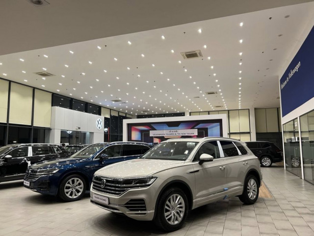 Volkswagen Touareg được ưu đãi sâu chưa từng có, thấp hơn đối thủ cả tỷ đồng