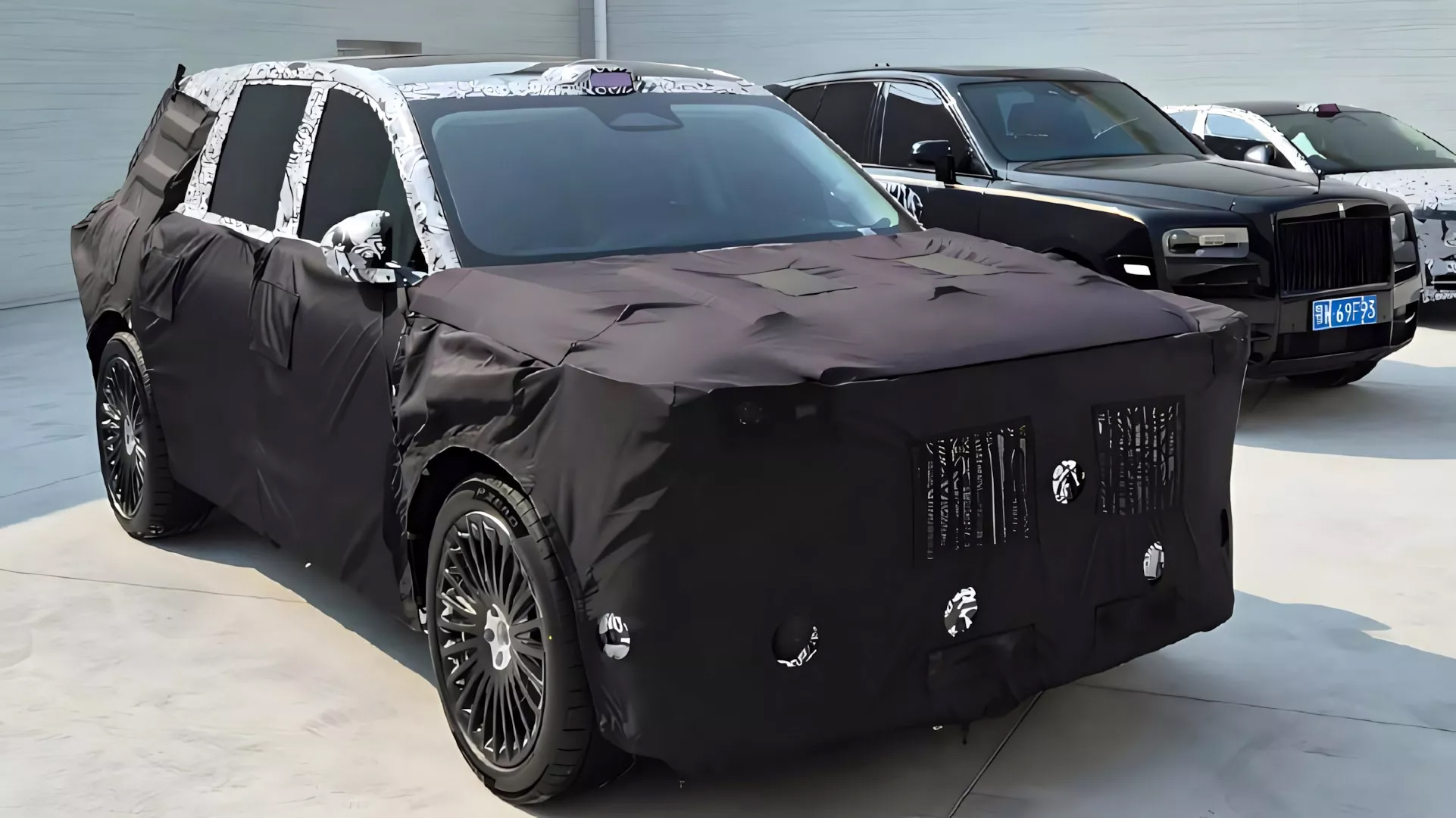 SUV sang trọng mới nhất của Trung Quốc gửi thông điệp tới Rolls-Royce