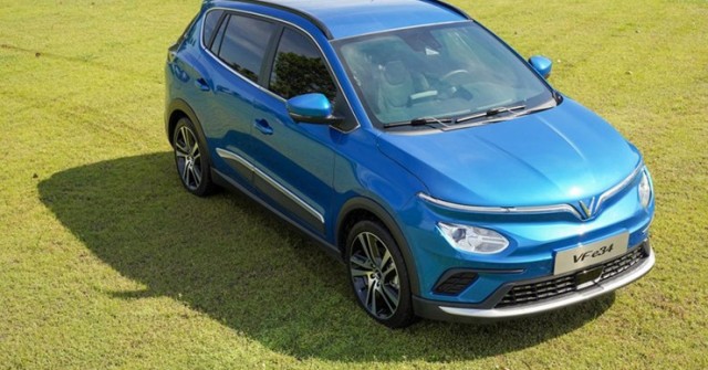 Giá xe điện VinFast VF e34 niêm yết và lăn bánh tháng 8/2025