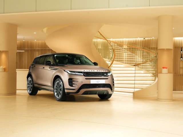 Range Rover Evoque chính thức ra mắt Việt Nam: Giá từ 2,93 tỷ đồng