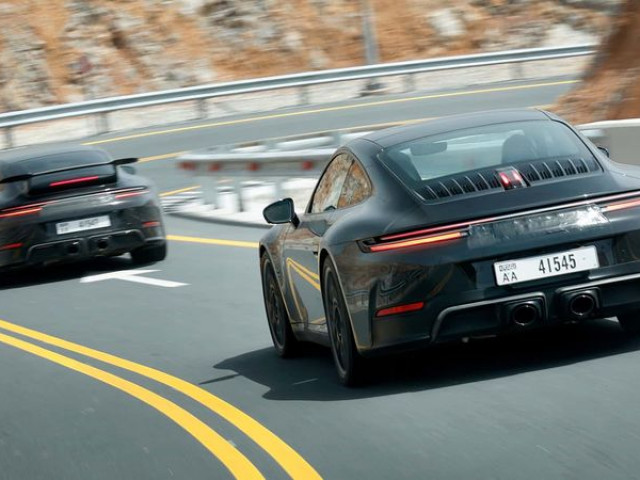 Porsche chốt lịch ra mắt 911 Hybrid