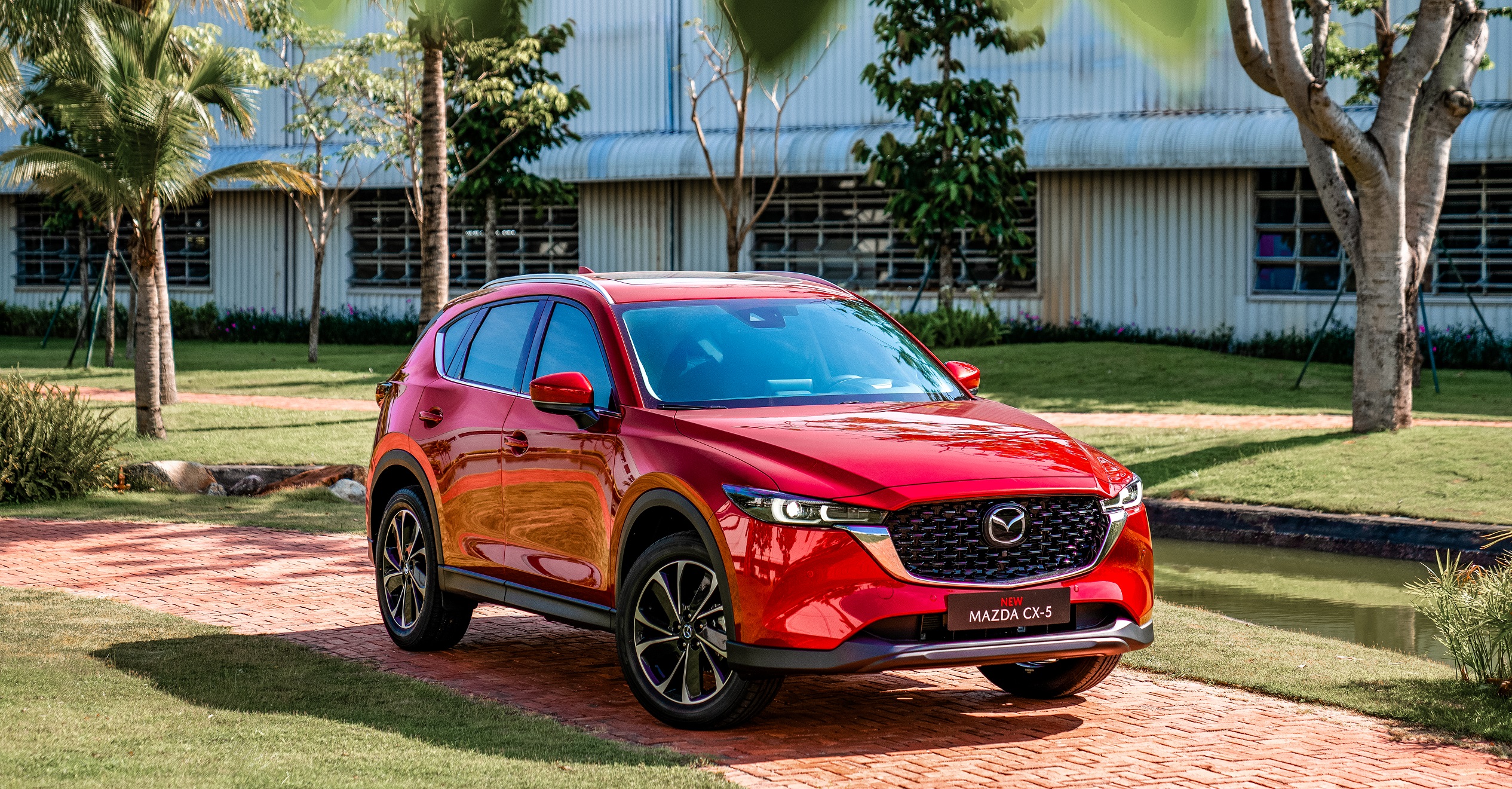 Mazda CX-5 VIN 2025 mạnh tay giảm giá: SUV hạng C “đè” giá đàn em cỡ B