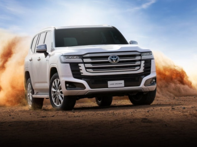 Toyota Land Cruiser có bản hybrid: Tiết kiệm nhưng mạnh hơn, off-road tốt hơn
