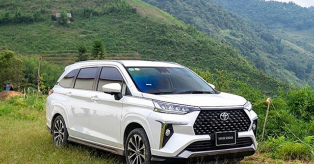Toyota Veloz Cross được đại lý giảm giá hơn 72 triệu đồng khi mua xe mới