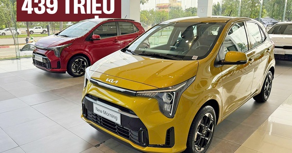 Ảnh thực tế 2 bản Kia Morning 2025 giá từ 439 triệu đồng tại đại lý: Vài điểm giống ‘tiểu Carnival’, thêm công nghệ, tiện ích, cạnh tranh i10, Wigo