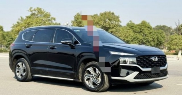 Hyundai SantaFe Tiêu chuẩn 2022 máy xăng giá dưới 900 triệu đồng