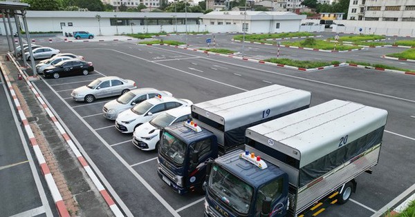Sốt ruột cảnh ‘bất động’ tại trung tâm sát hạch lái xe