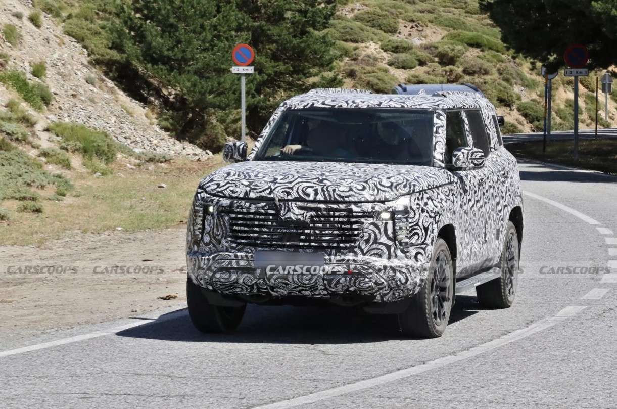 Mitsubishi Pajero đời mới lộ diện trên đường thử, kiểu dáng như DST concept