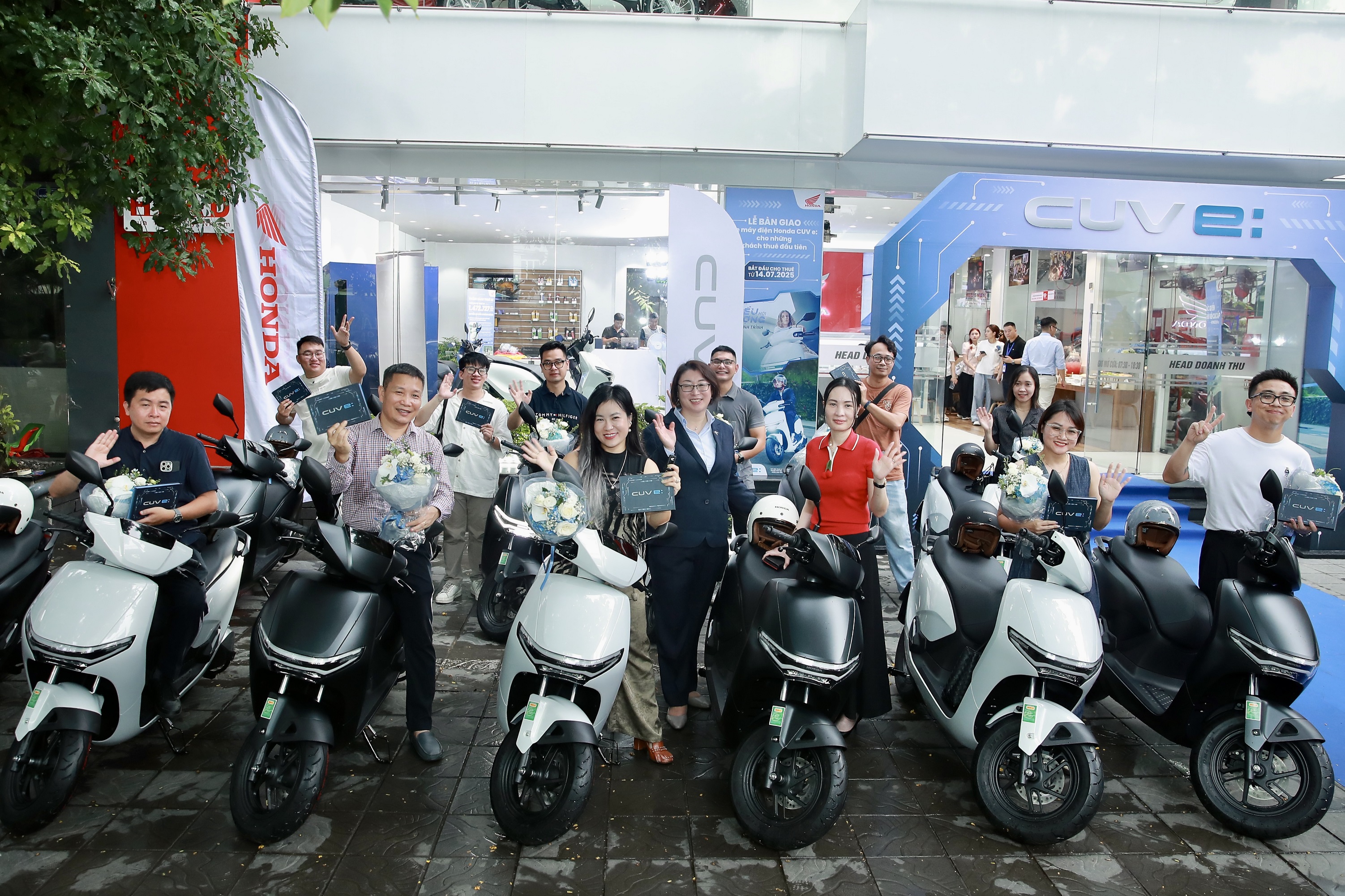 Xe máy điện Honda CUV e: chính thức bàn giao đến những khách hàng đầu tiên