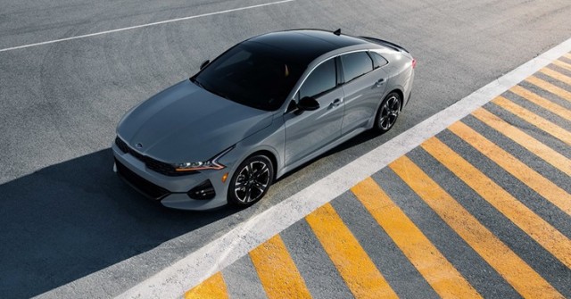 Giá xe KIA K5 tháng 7/2025, ưu đãi đến 40 triệu đồng