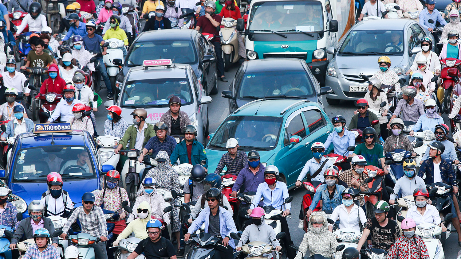 Hà Nội đề xuất phương án hỗ trợ chuyển đổi xe máy xăng dầu trong Vành đai 1