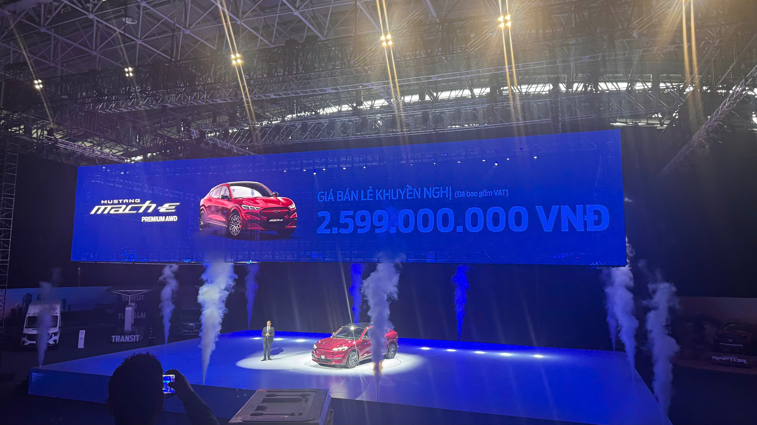 Xe điện Ford Mustang Mach-E ra mắt tại Việt Nam, giá từ gần 2,6 tỷ