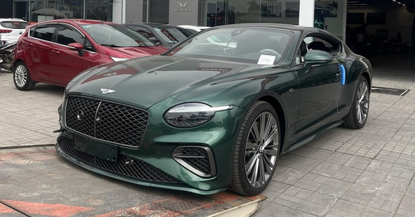 Bentley Continental GT 2025 đầu tiên về Việt Nam: Giá từ 20 tỷ, mạnh 771 mã lực, đầy bình chạy 859km